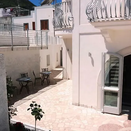 Odysseus Hotel 3*