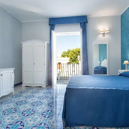 Odysseus Hotel
