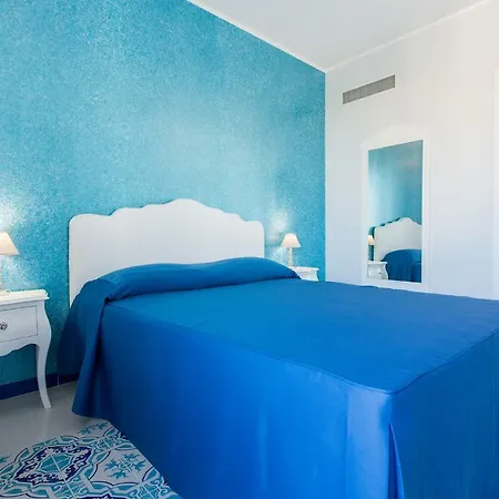 Odysseus Hotel 3*