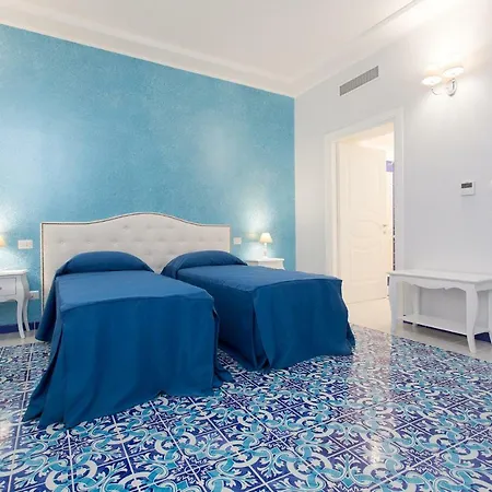 Odysseus Hotel 3*