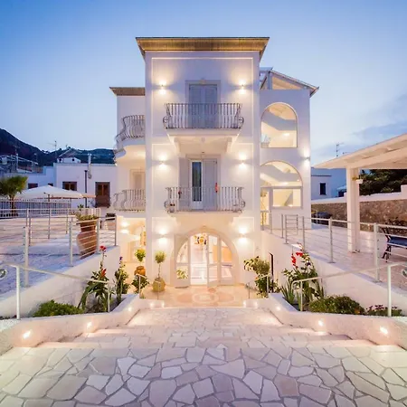 Odysseus Hotel